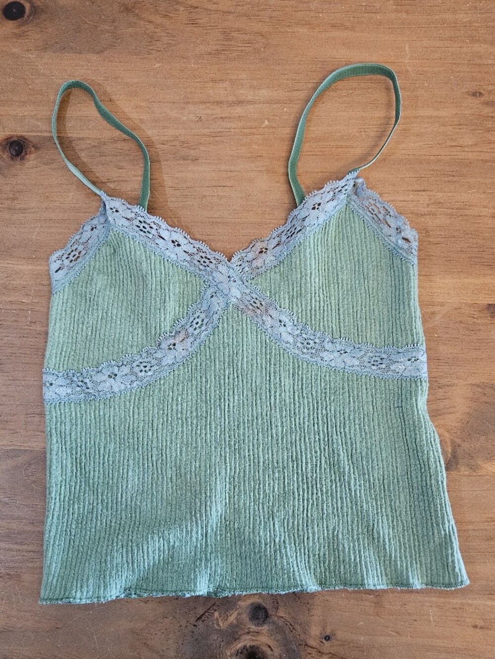 Lot of 3 Stretch Ribbed Crop Tank Tops Size Small - Picture 2 of 12